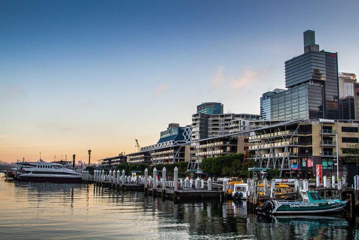 A Modern For 6 Next To Darling Harbour Sydney